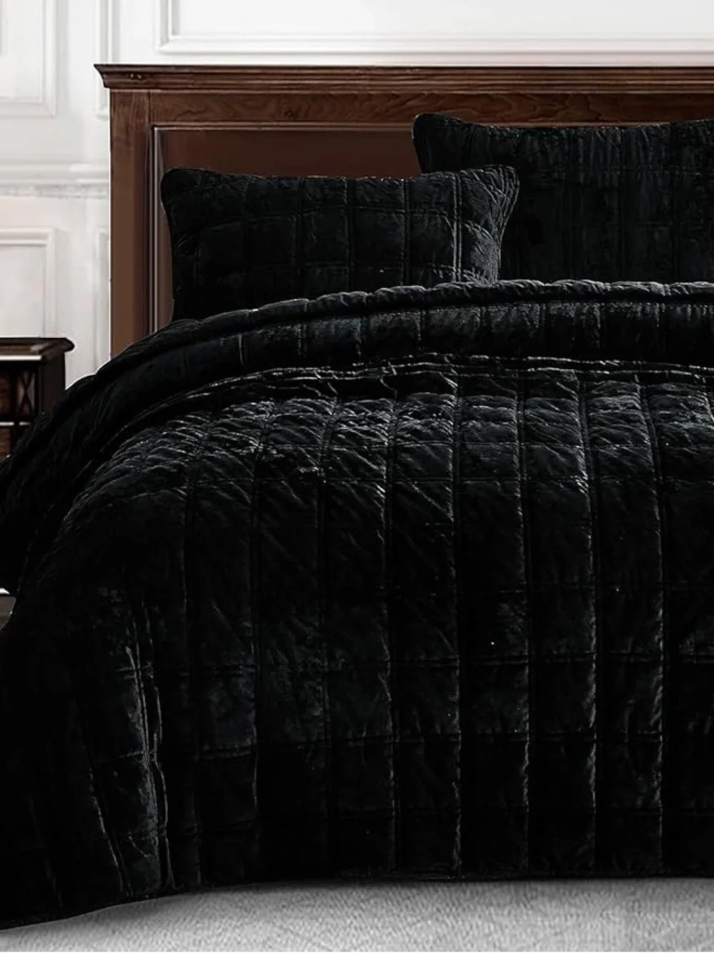 Luxury Black Velvet Queen 3 piece quilt Set